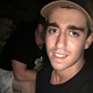 Meet your Posher, Daniel